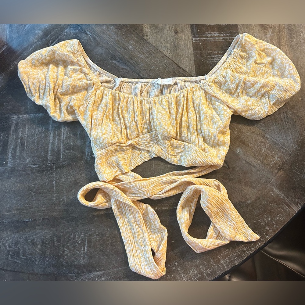 Altar’d State— Color: Yellow— Size: XS